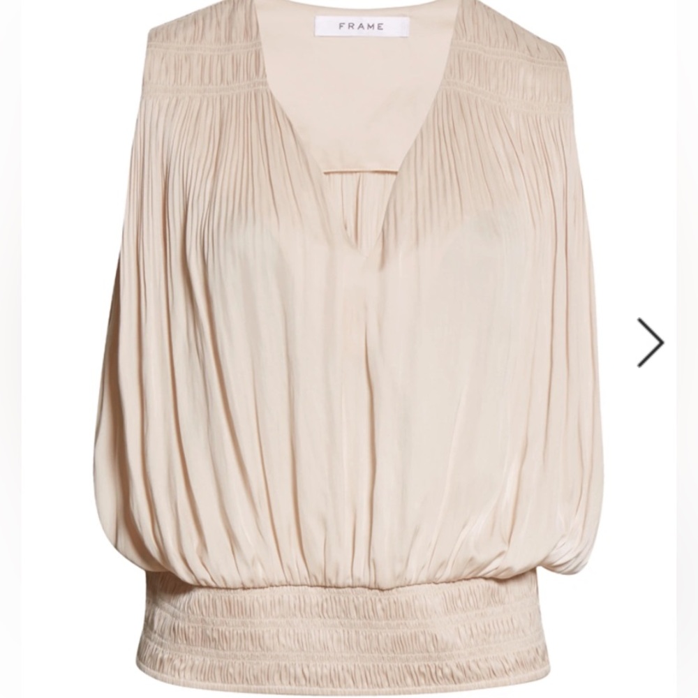 FRAME Pleat V-neck Top In Blush cream color pinkish color size xs
